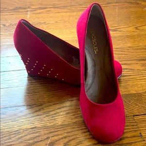 Aerosoles wedge heel with gold detail NWOT